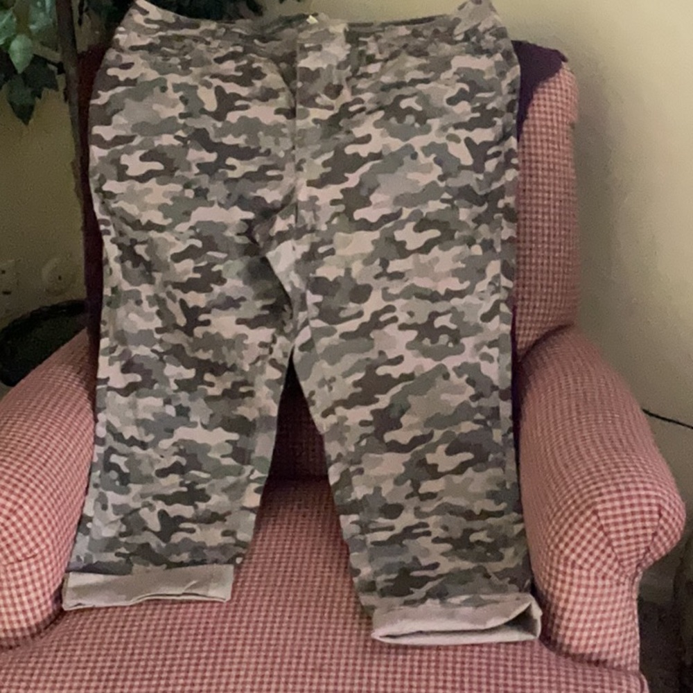 Denim and company camouflage pants